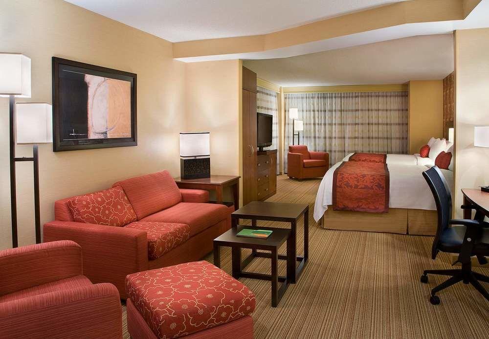 Hotel Courtyard By Marriott Airport Calgary