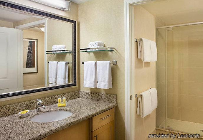 Courtyard By Marriott Airport Hotel Calgary