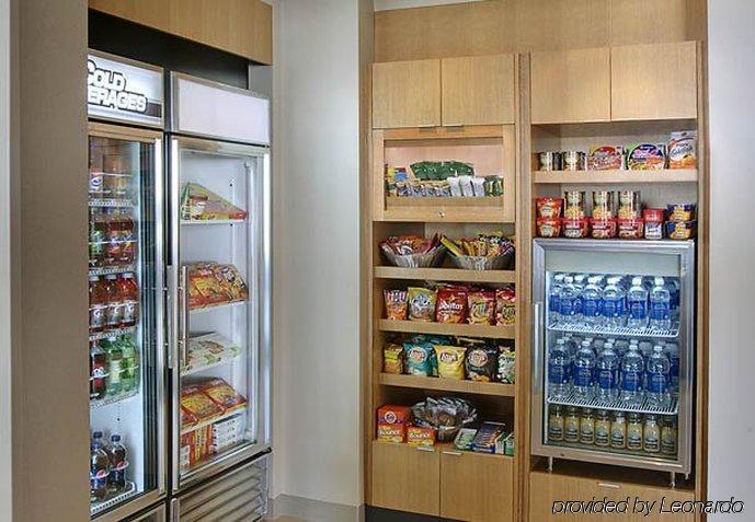 Hotel Courtyard By Marriott Airport 4*