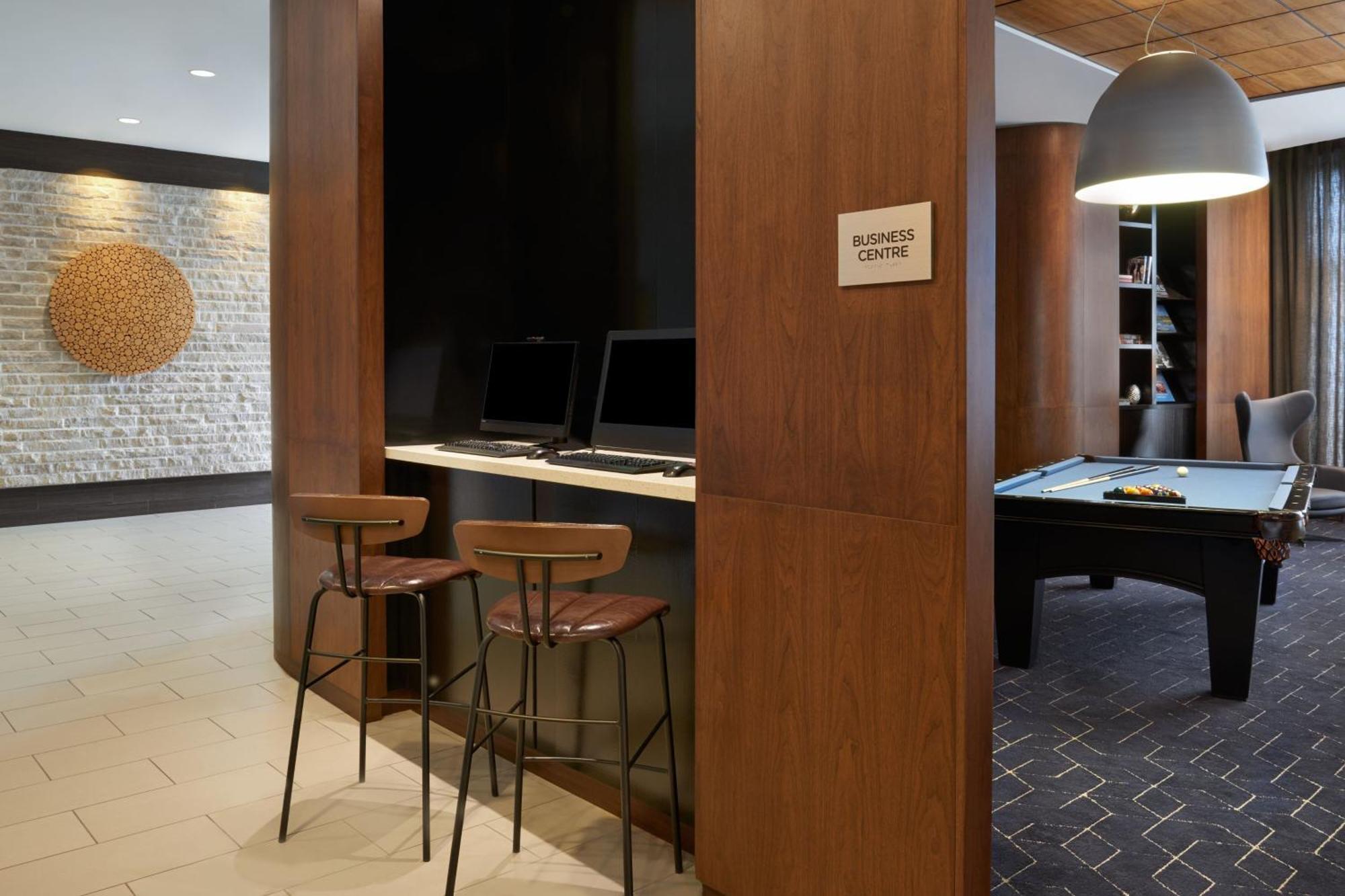 Hotel Courtyard By Marriott Airport Calgary