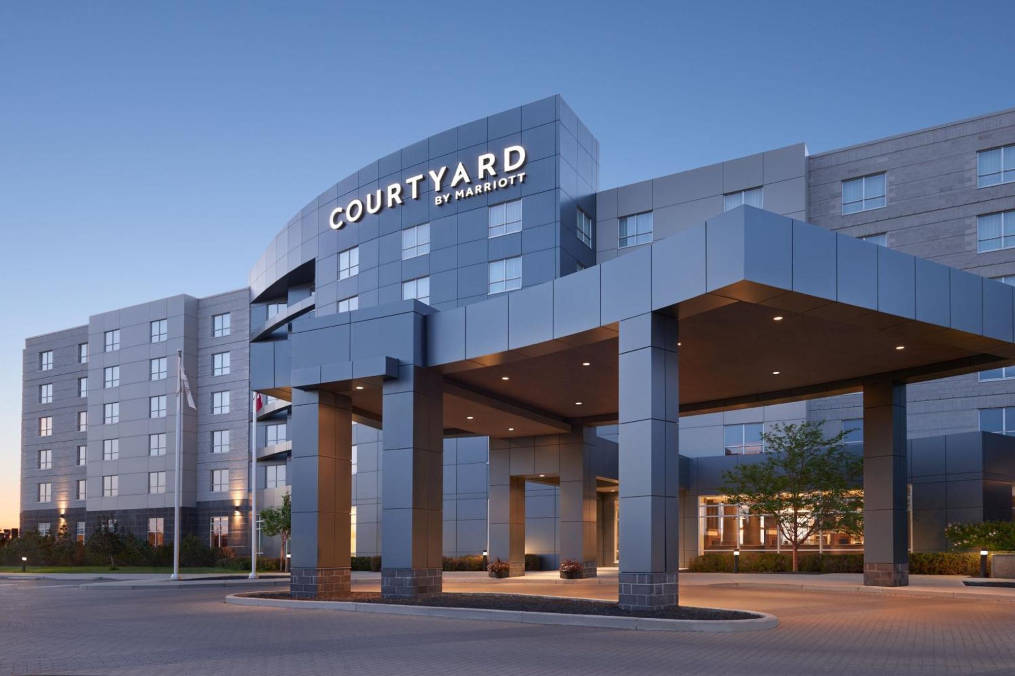 Hotel Courtyard By Marriott Airport Calgary