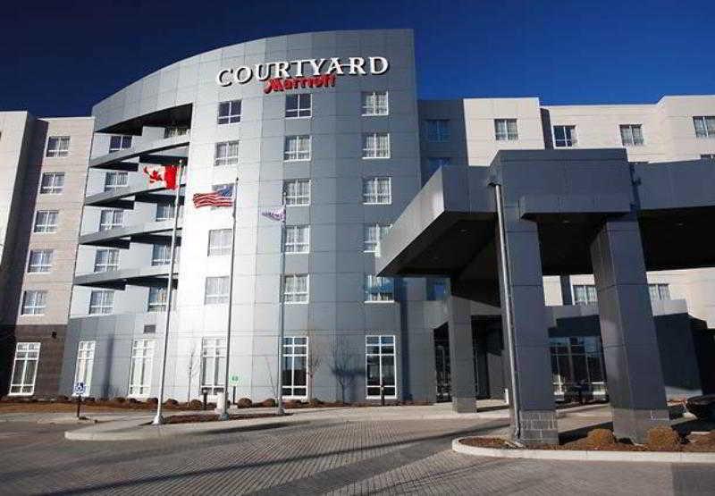 Courtyard By Marriott Airport Hotel 4*